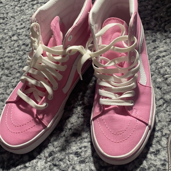 Vans - Picture 2 of 4